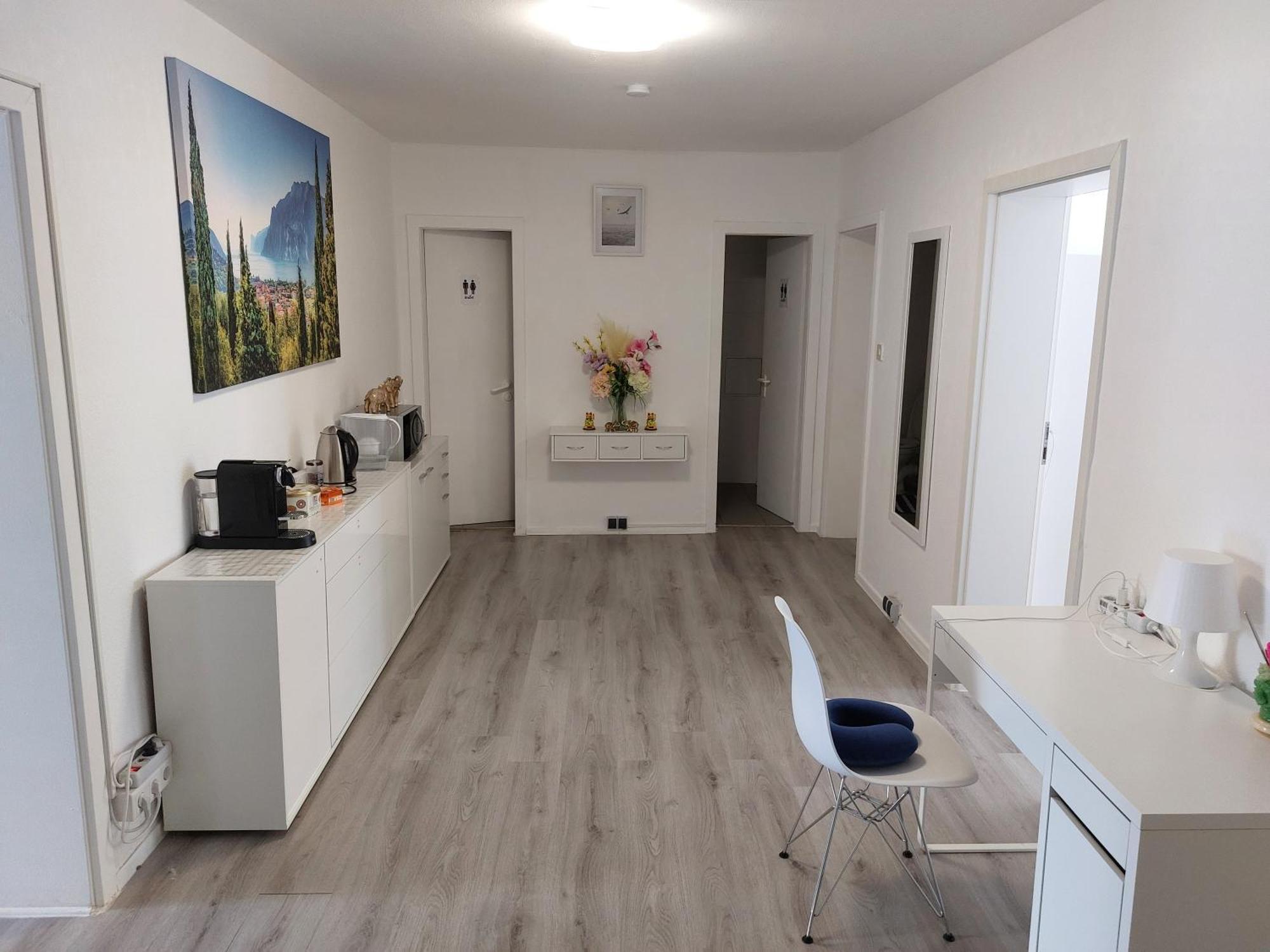 Schoenes Helles Zimmer Direkt In Frankfurt City Nr 301 Gasthof *
