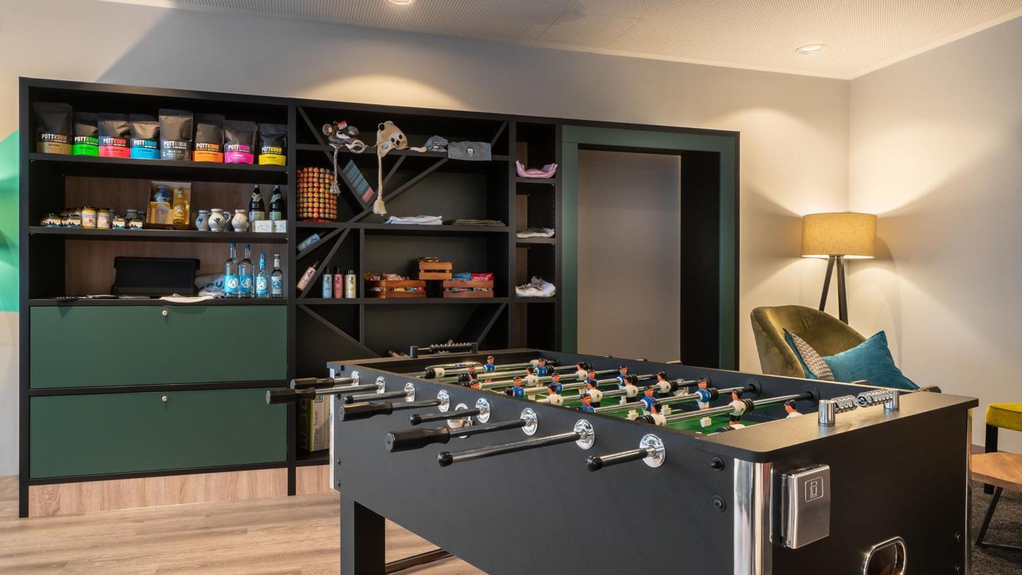 - The Niu, Charly Frankfurt By Ihg