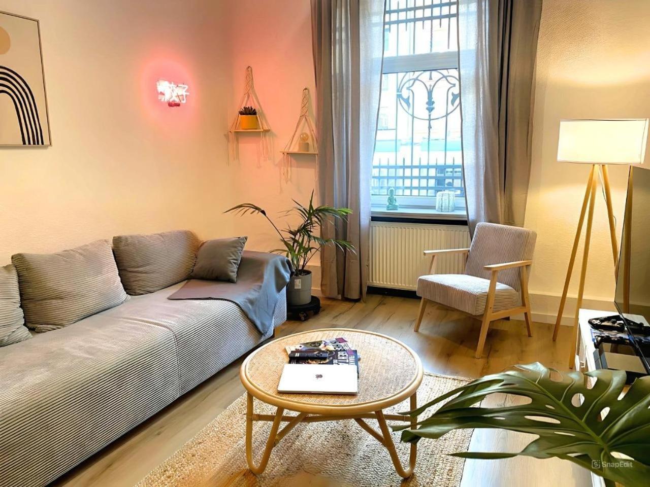 Messe Zentral Ps4 Workspace Appartement