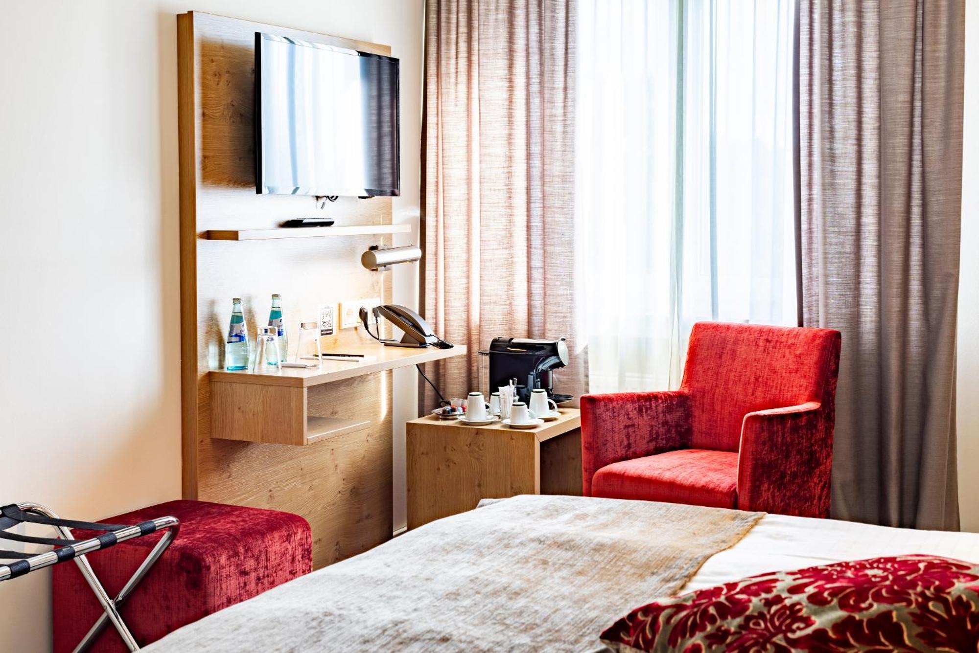 Maingau Hotel 3*
