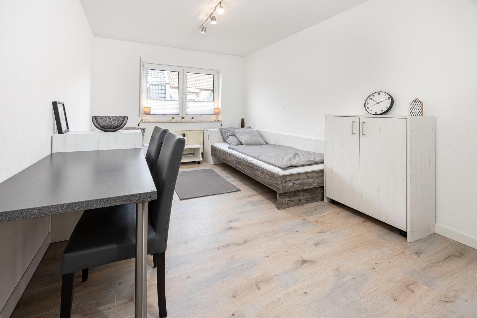 Monteurhome24 - Neue, Moderne In Frankfurt Apartment *