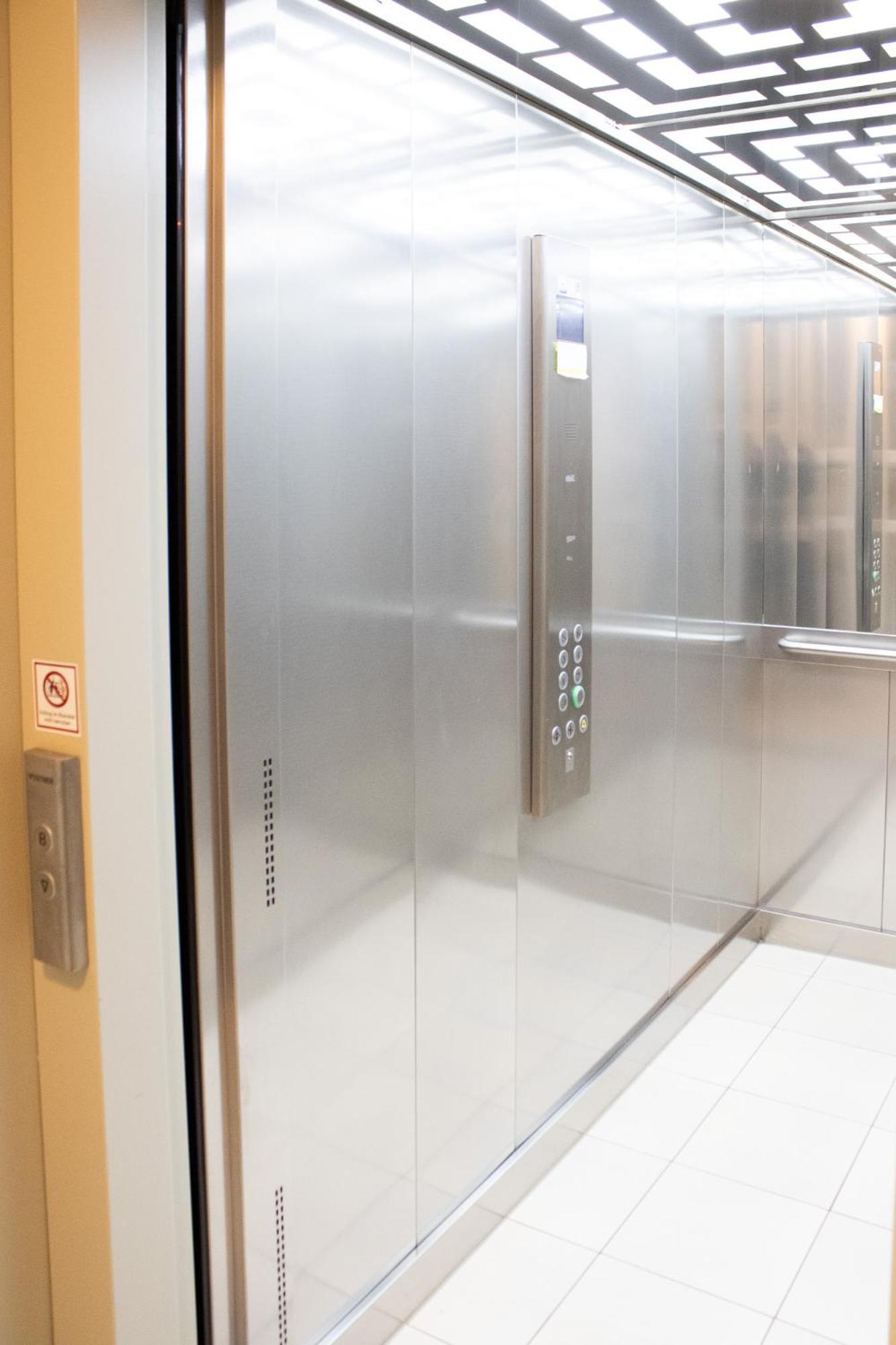 Luxus-penthouse Im Zentrum Apartment