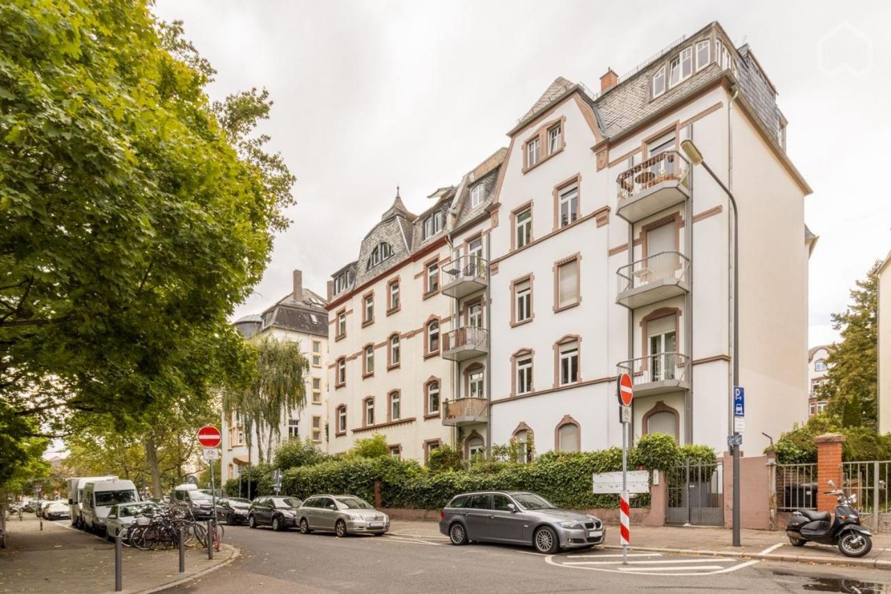 15 Min From Messe, And Ecb Appartement