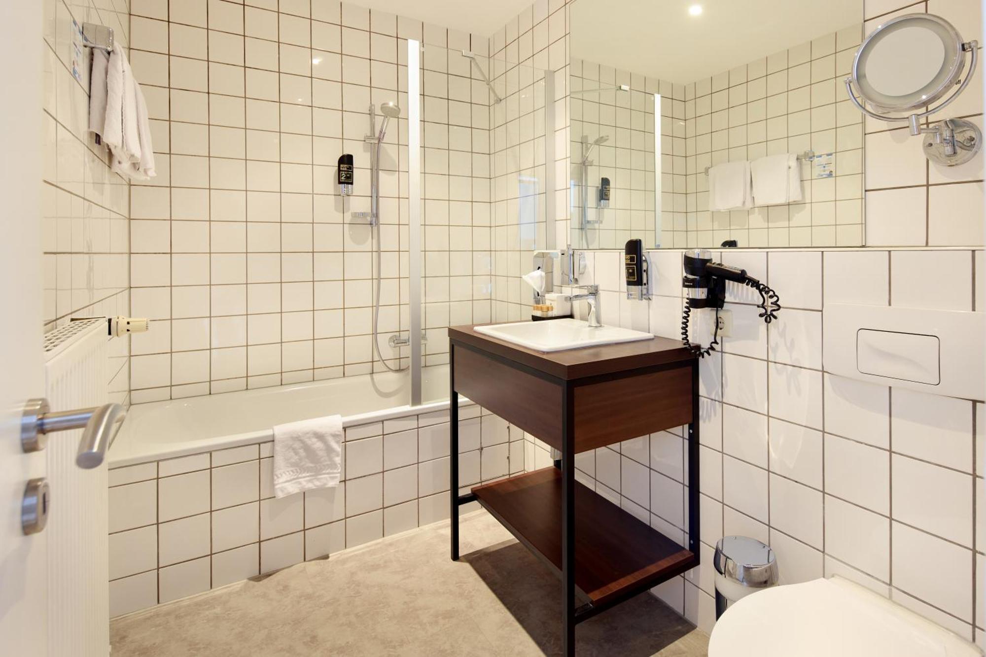 Hotel Trip Messe Westend 4*