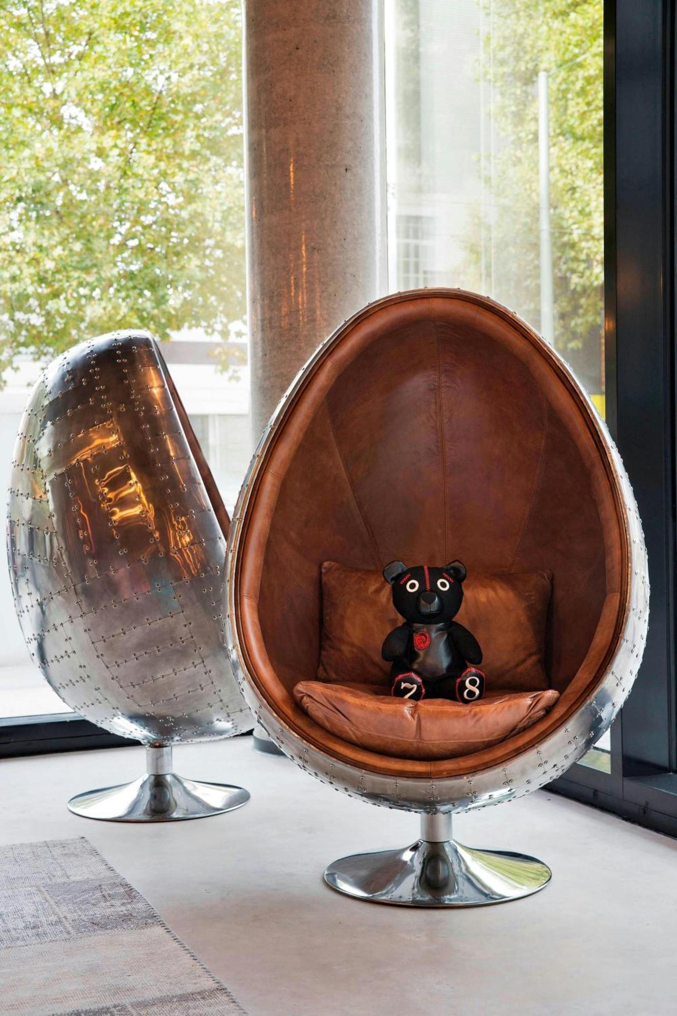 Moxy Frankfurt East 3*