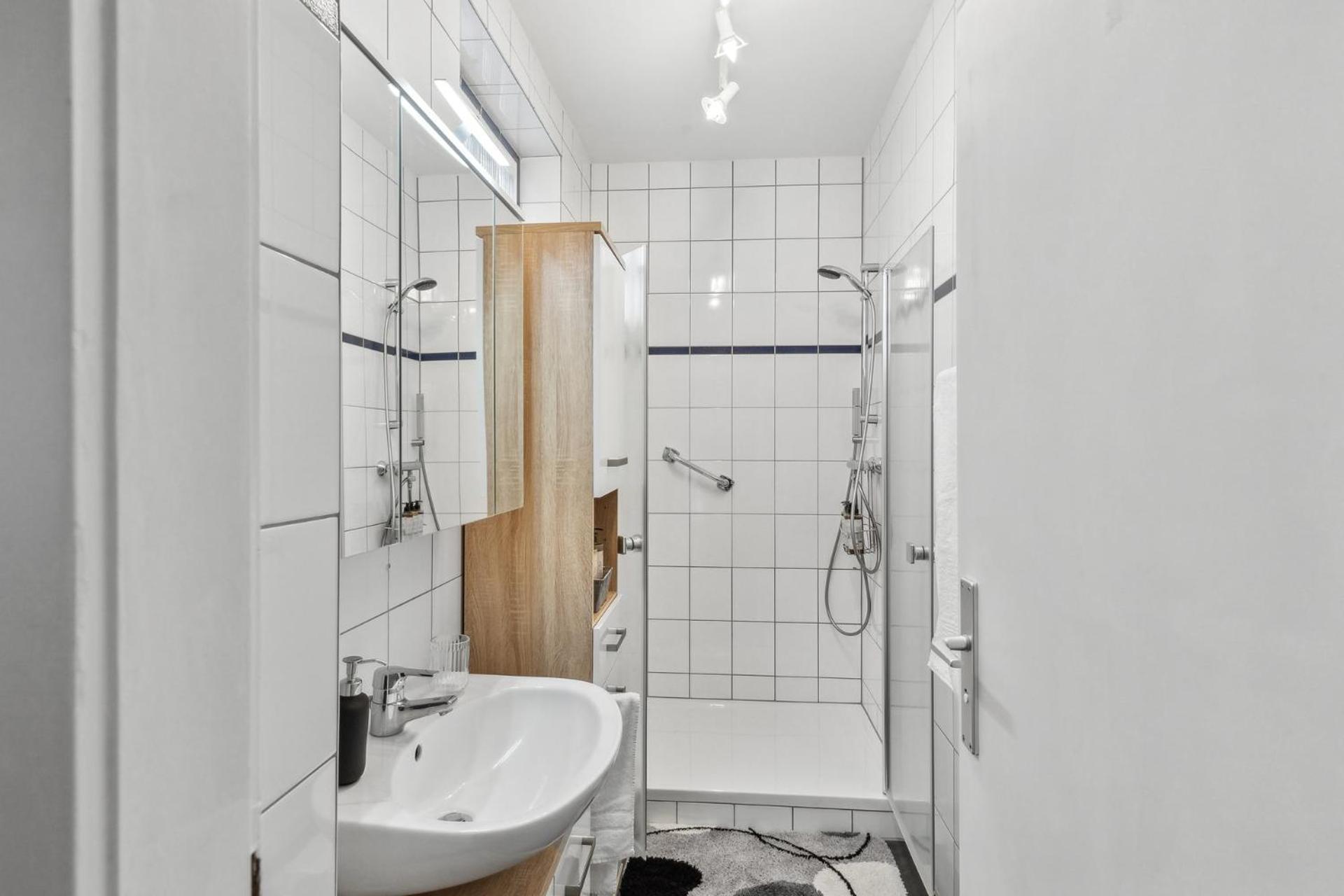 Apartamento Nearcityapt, Parkplatz, 6personen, Naehe Messe