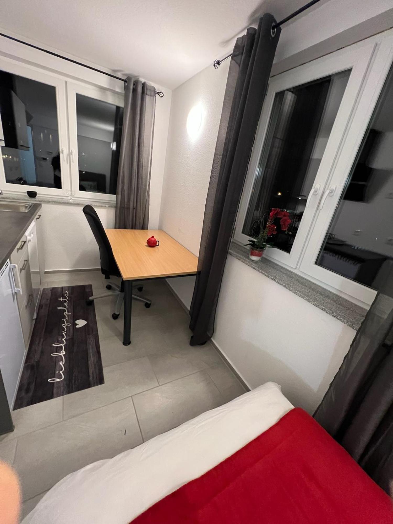 Living & Apartment
