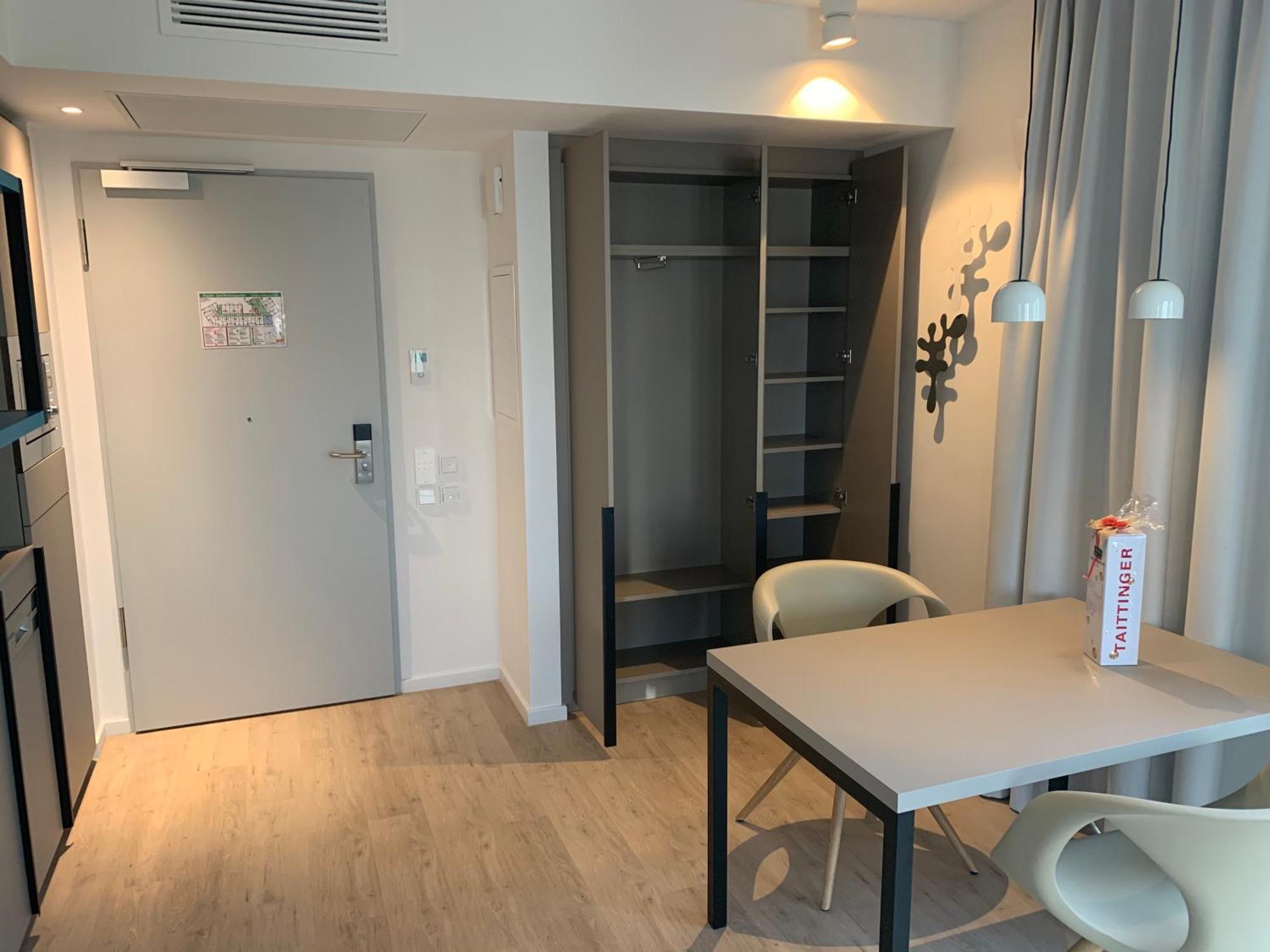 226 Galluswarte Zwischen Messe Und Hauptbahnhof Apartment