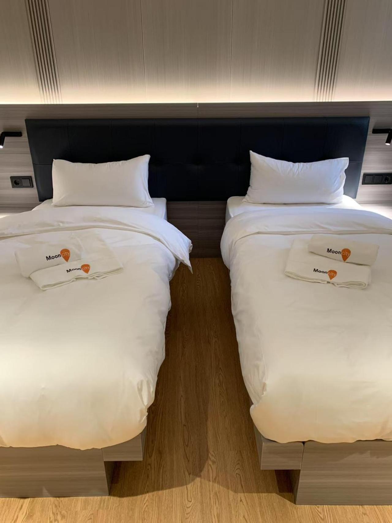 Hotel Mooncity & Boardinghouse