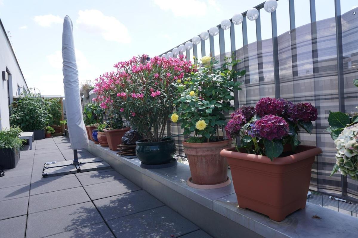 Stylish Penthouse With Large Balcony Frankfurt am Main