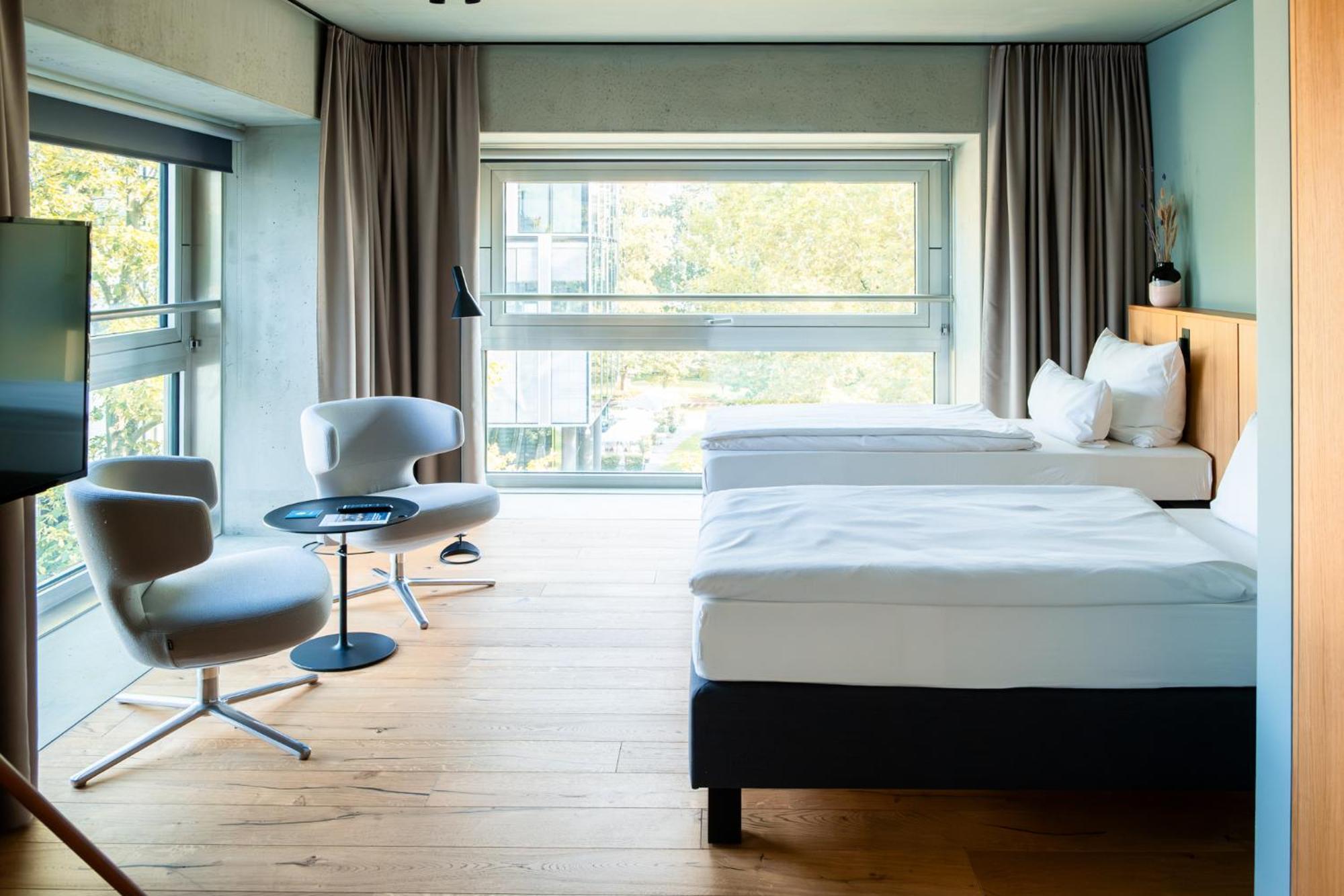 Hotel The Flag West M. 4*