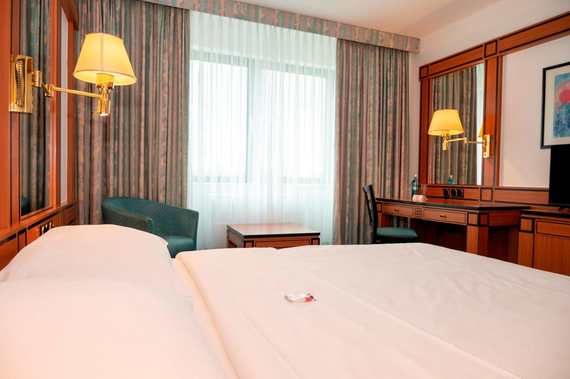 Amadeus Frankfurt Hotel 4*