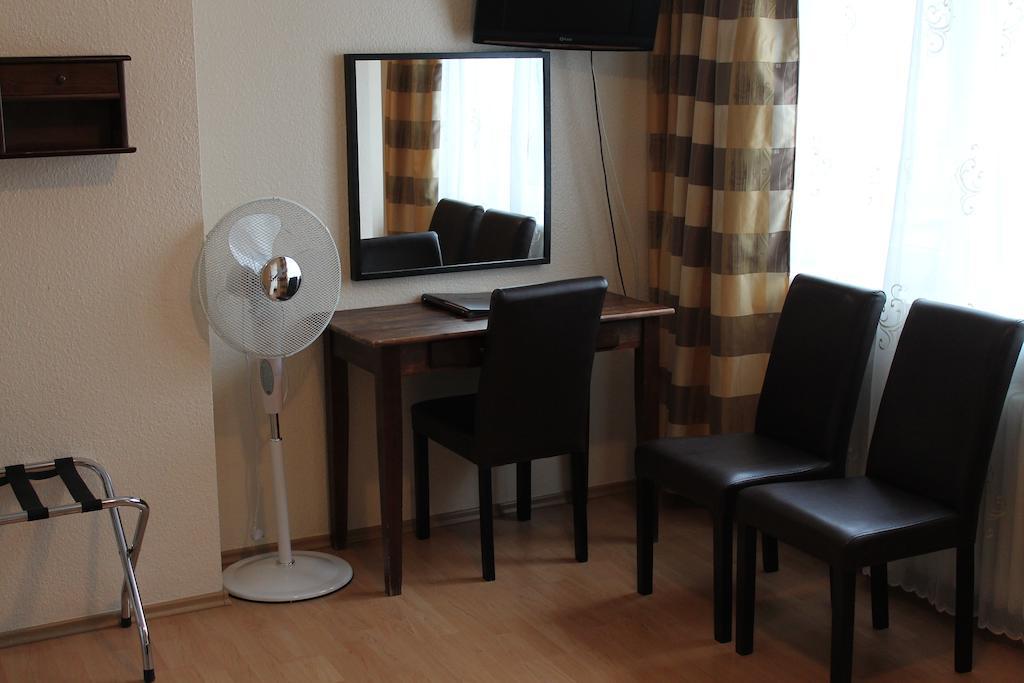 Hotel City Frankfurt 3*