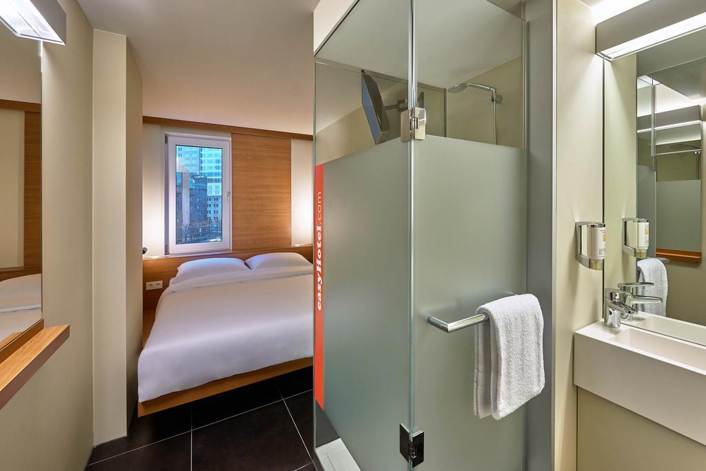 Easyhotel Frankfurt City Center Hotel