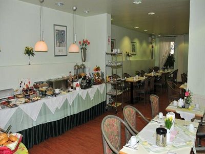 Hotel Trip Messe Westend 4*