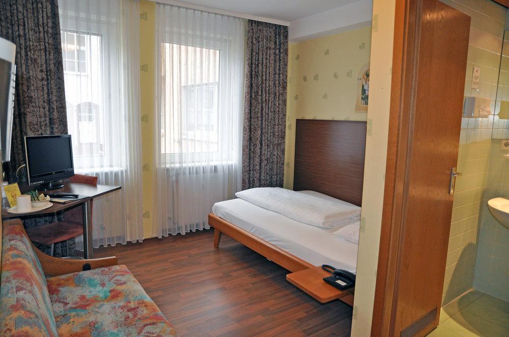 Astoria Hotel