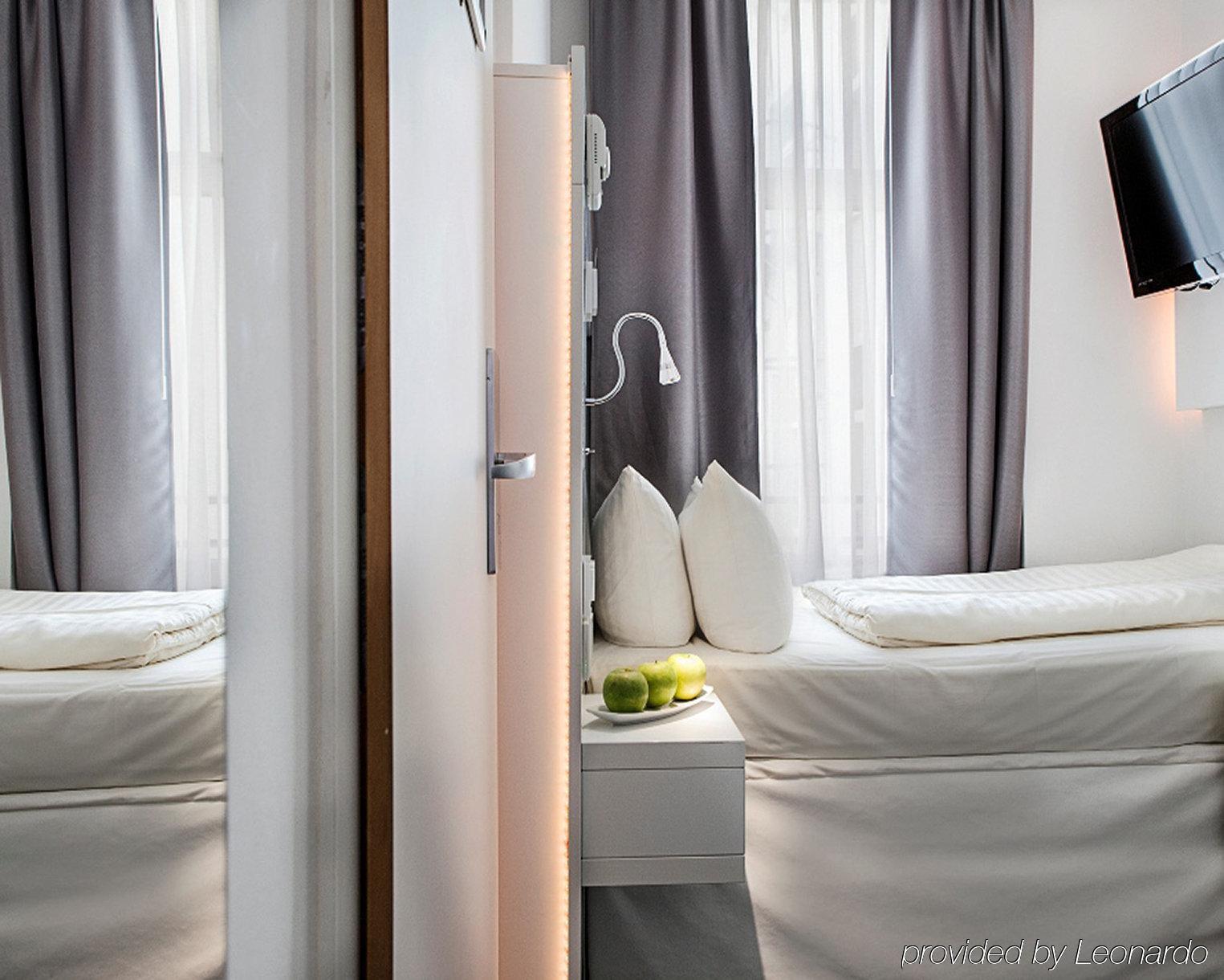 Grand Downtown 4*