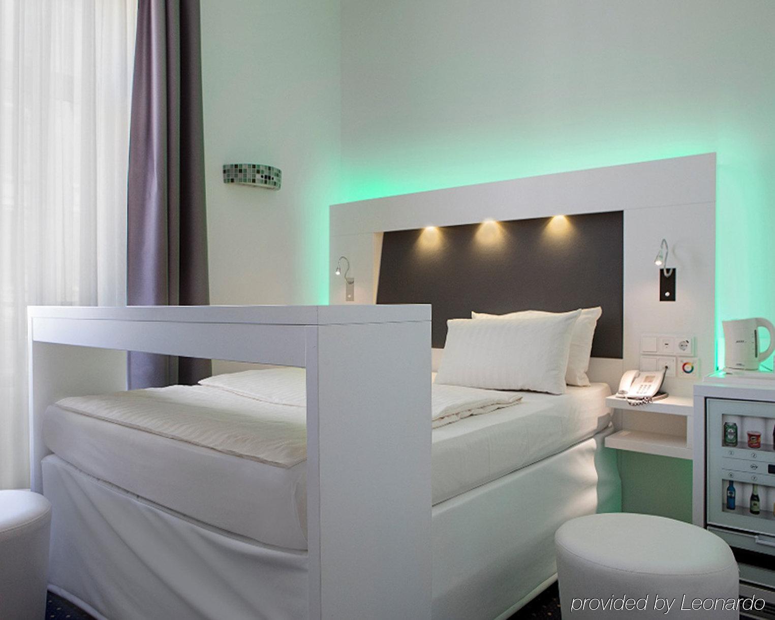 Grand Downtown 4*