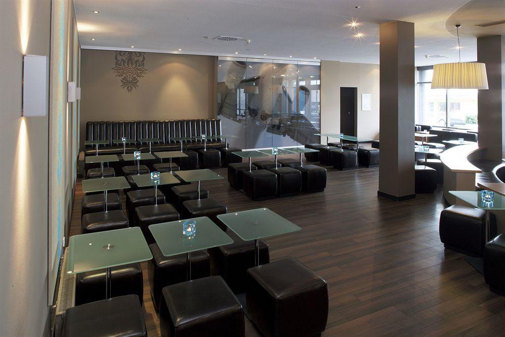 One Frankfurt Airport Hotel 3*