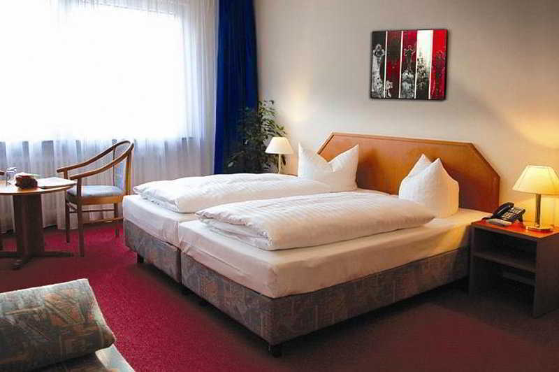 Hotel Himalaya Frankfurt City Messe 3*