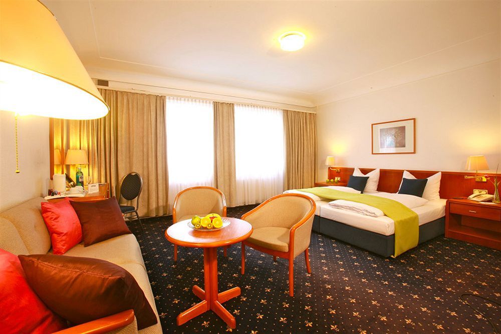 Excelsior - Central Station Hotel