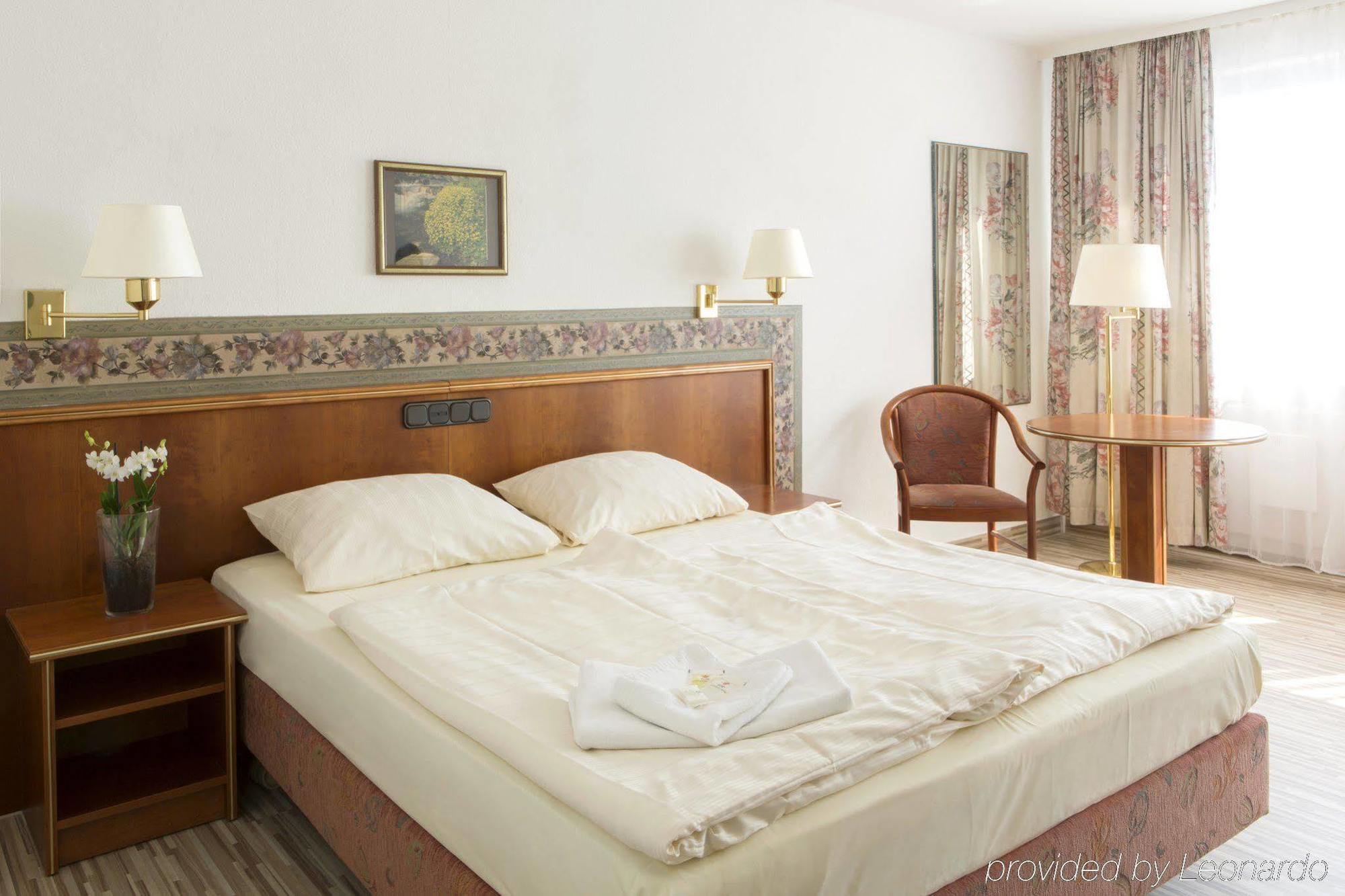 Hotel Post Frankfurt-airport 3*