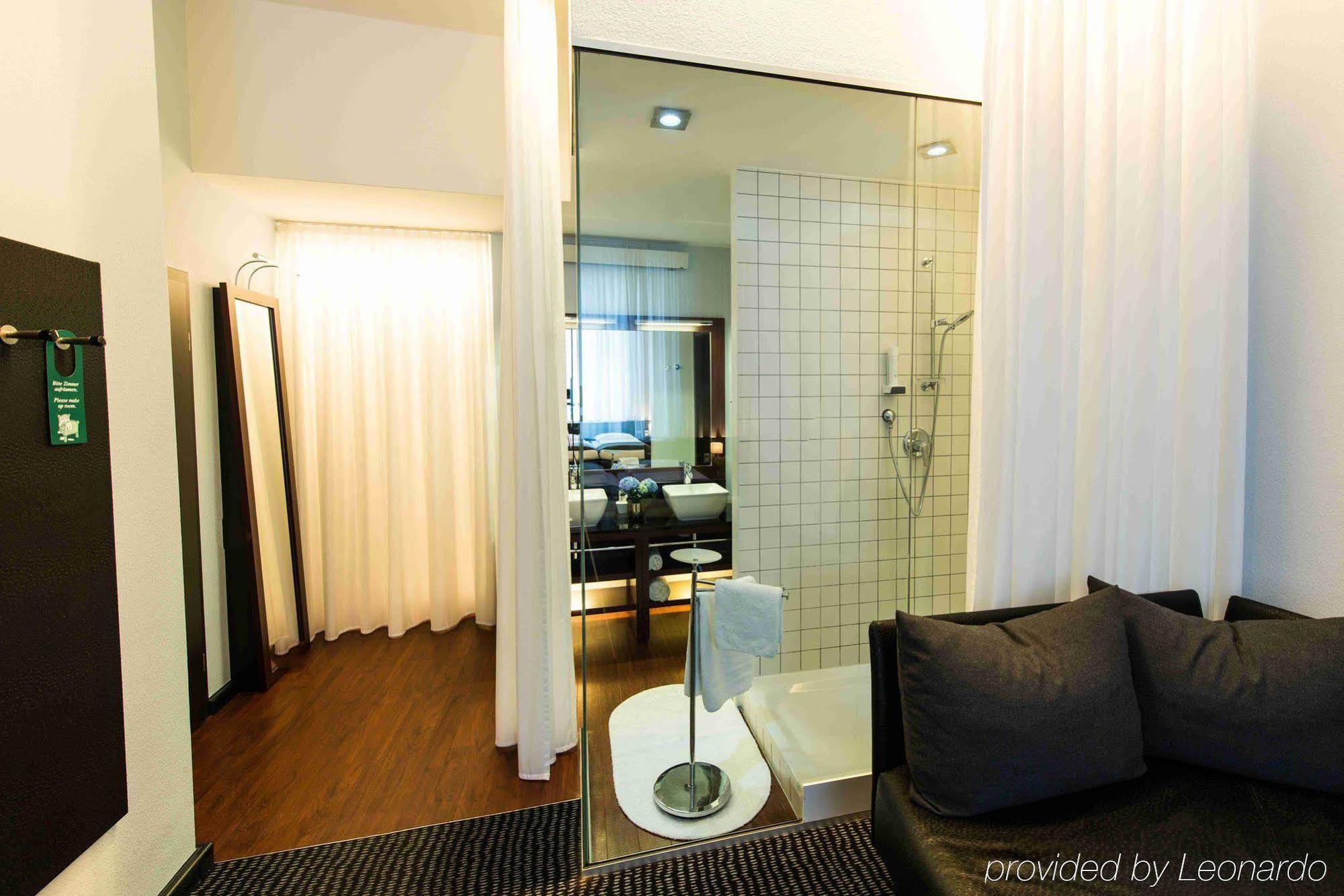 Concorde Hotel 4*