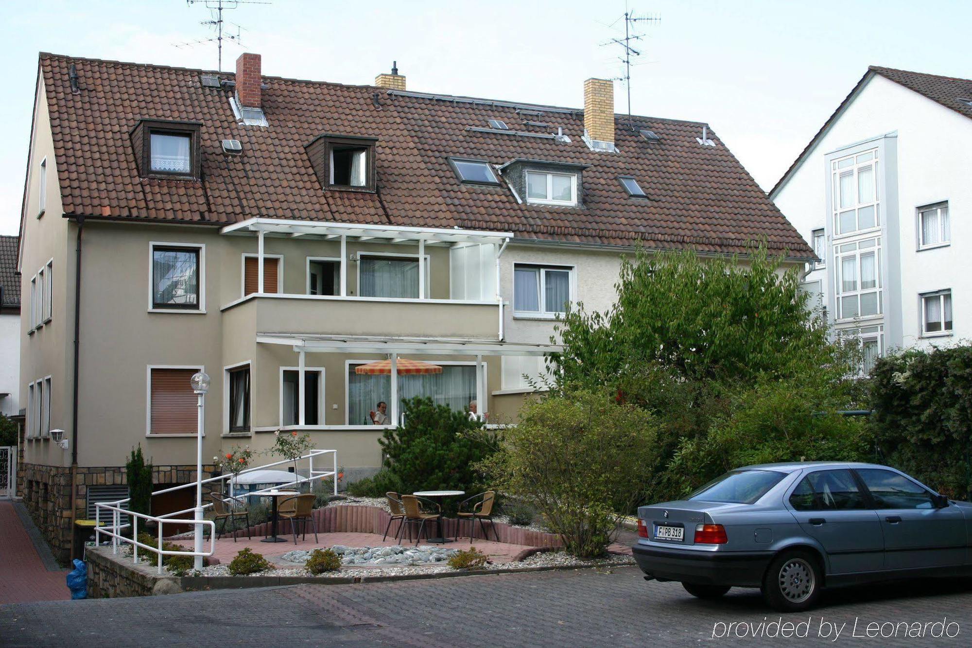 Niederrad Apartahotel 3*