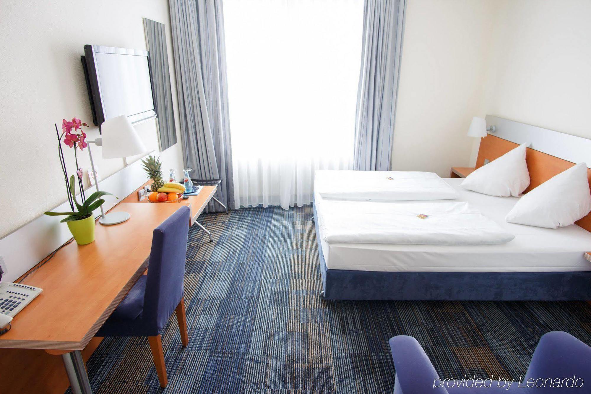 Hotel Senator 3*