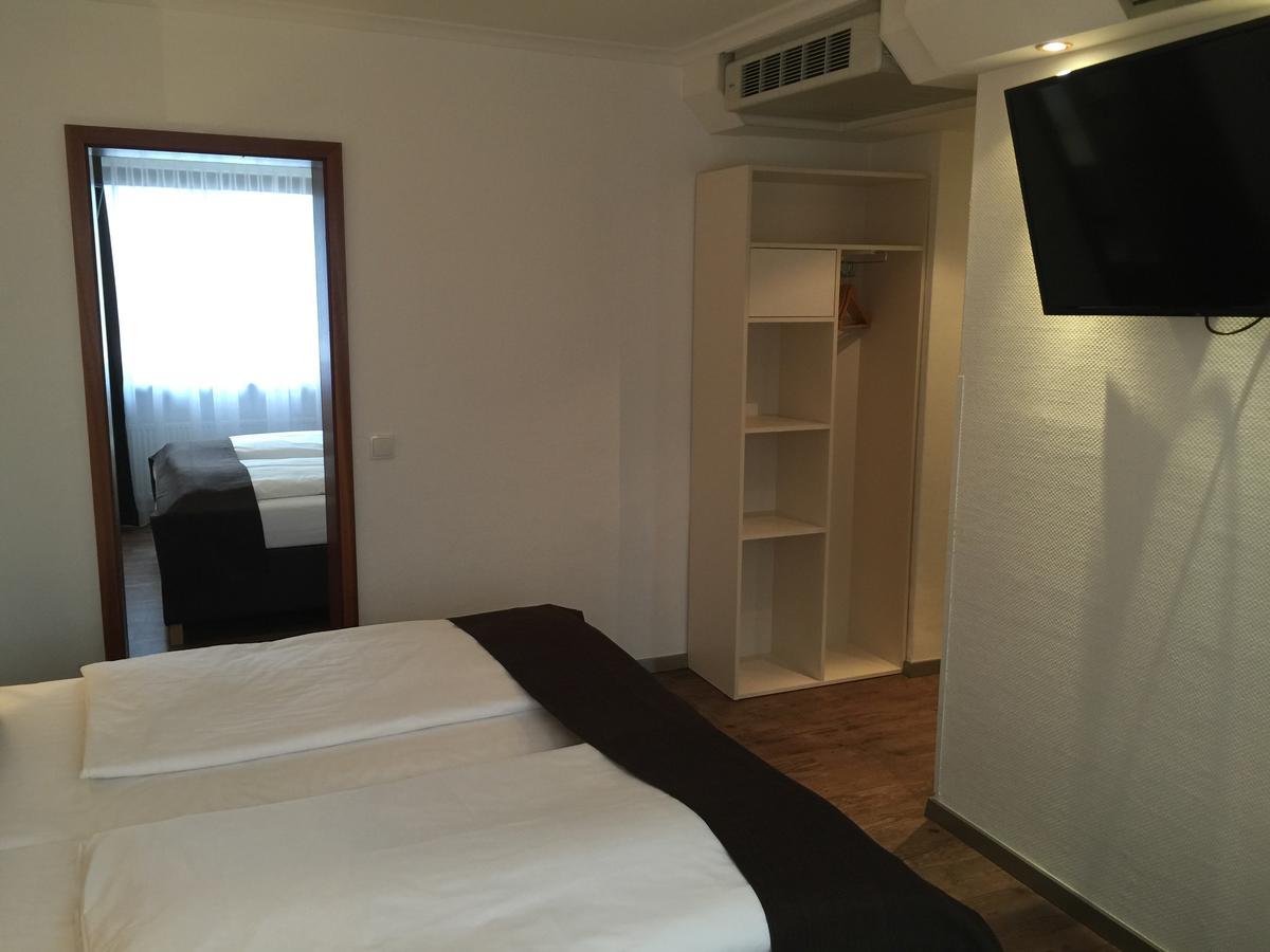 Hotel Lloyed 3*