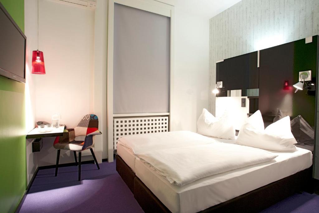 Hotel Cristall - Frankfurt