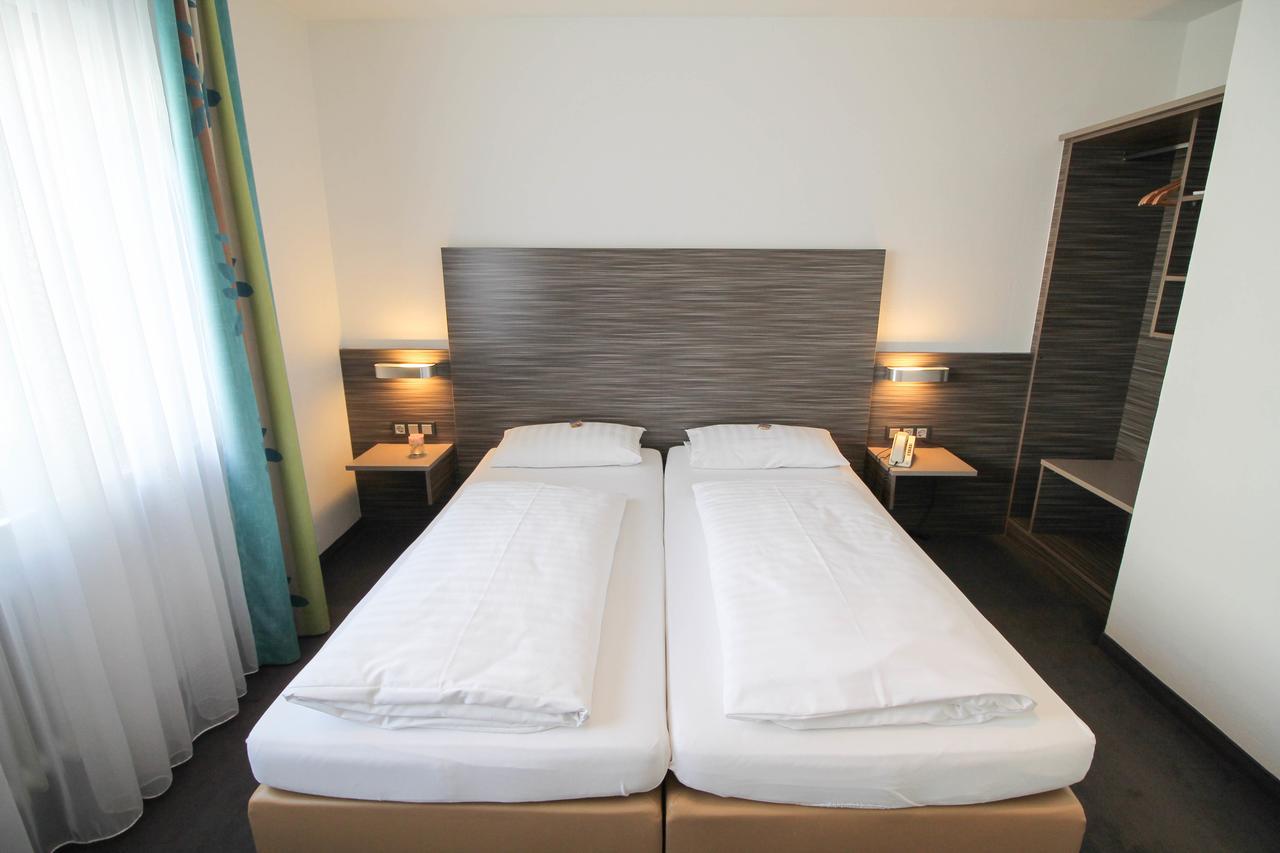 Hotel Am Zoo 3*