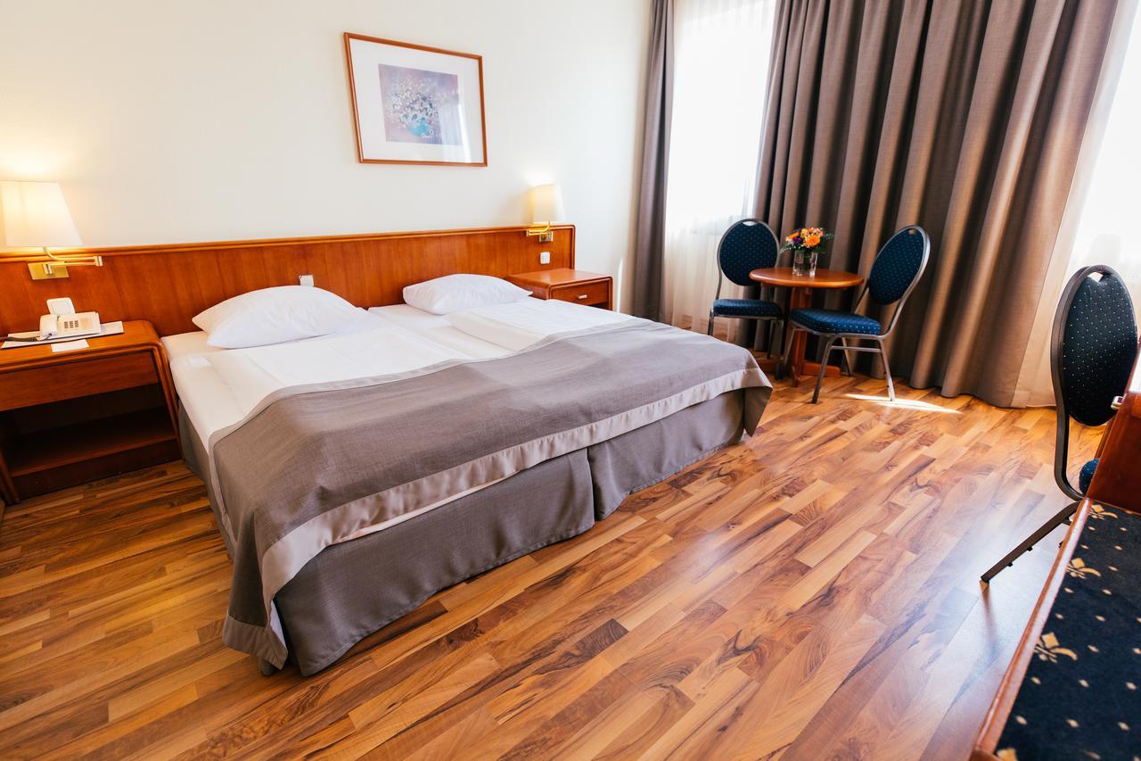 Hotel Excelsior - Central Station Frankfurt am Main