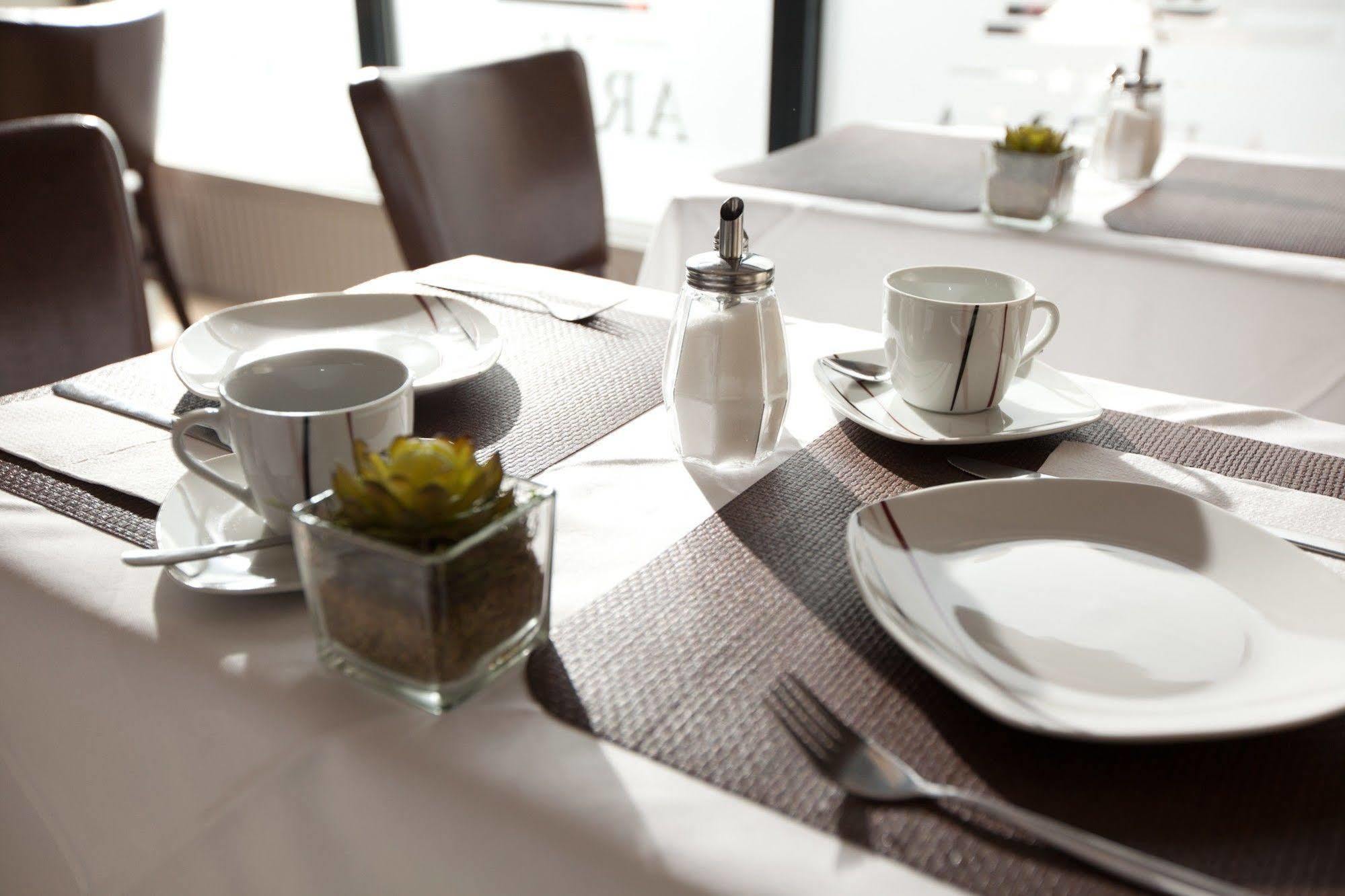 Frankfurt Messe Hotel 3*