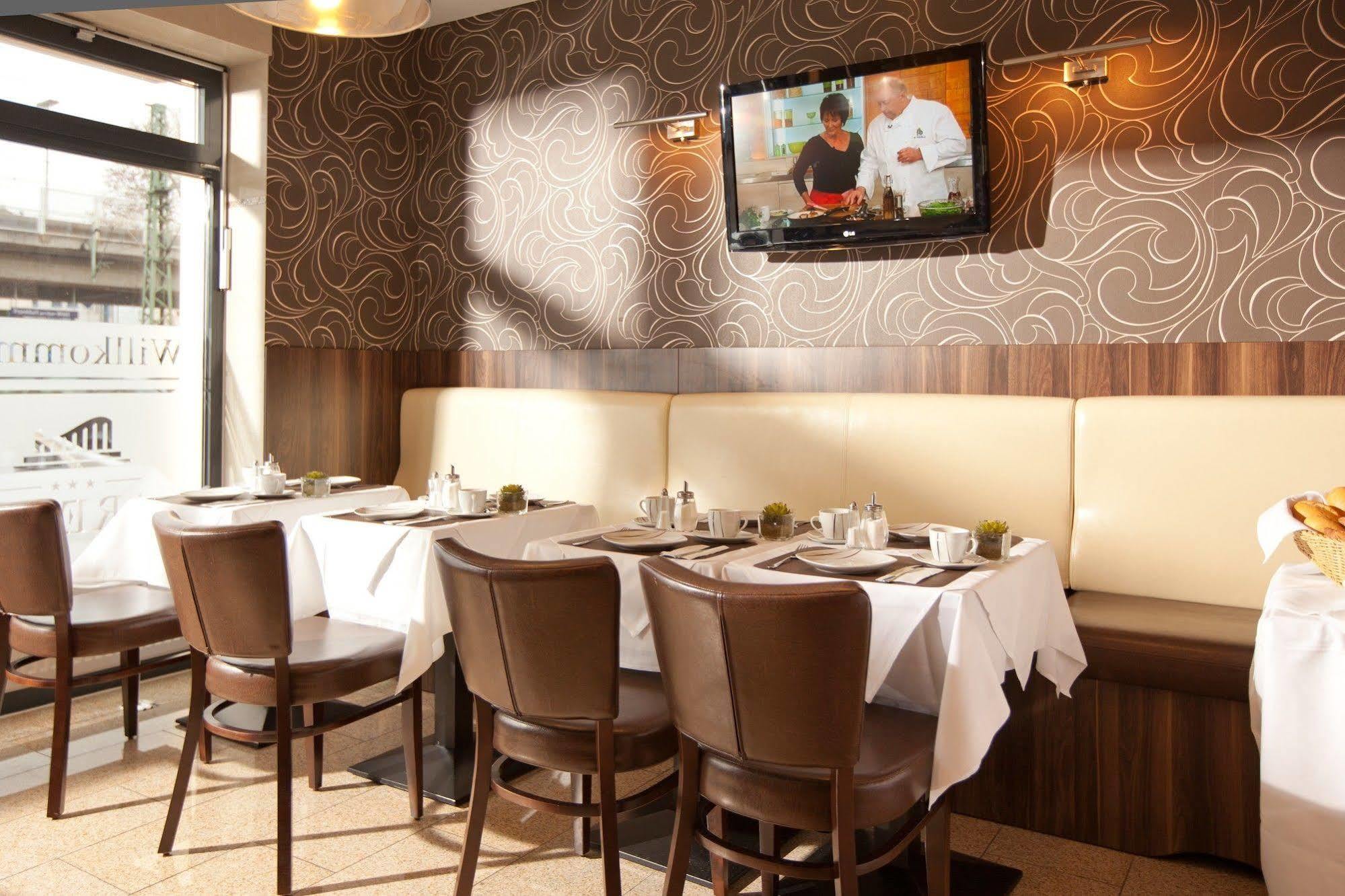 Hotel Frankfurt Messe 3*
