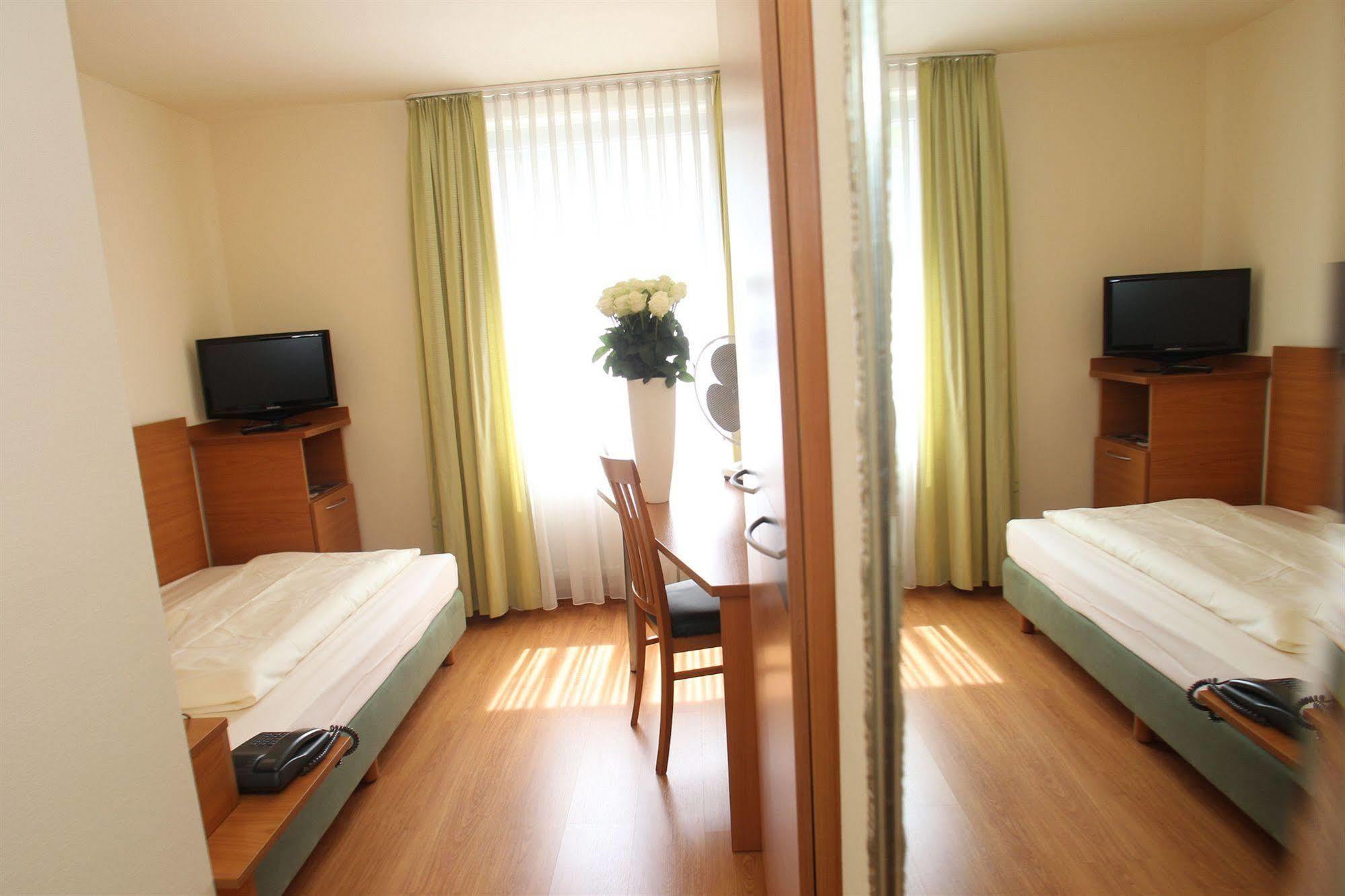 Memphis Hotel 4*