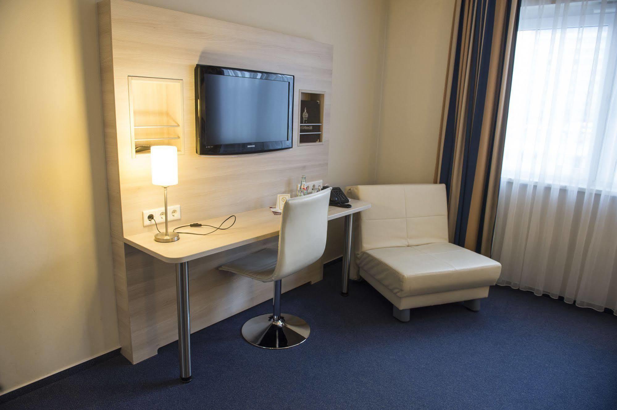 Hotel Roedelheimer Hof - Am Wasserturm 3*