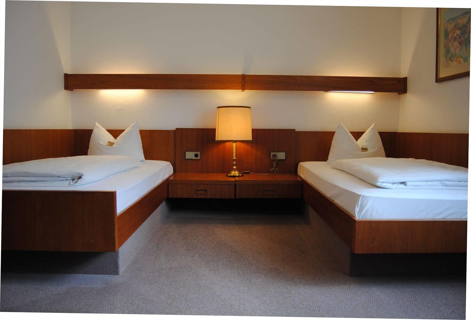 Parkside Hotel 3*