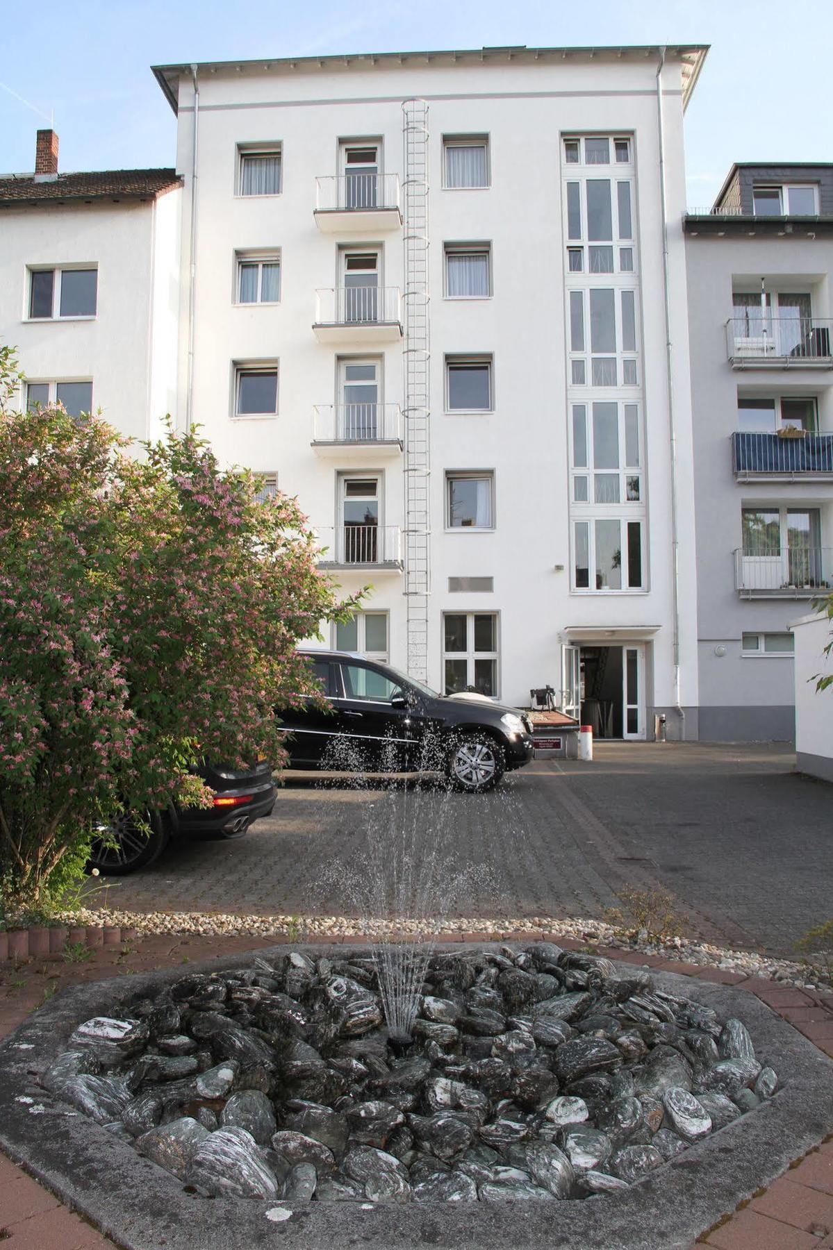 Hotel Niederrad 3*