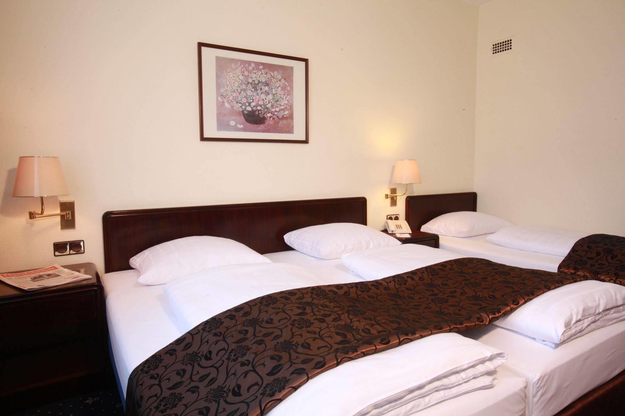 Hotel Excelsior - Central Station 3*