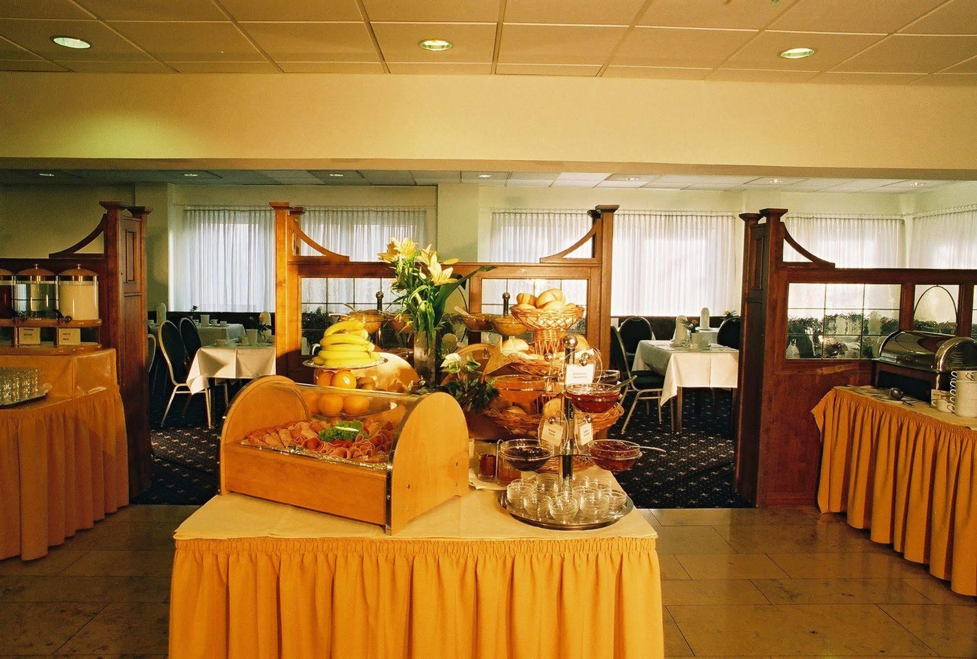 Excelsior - Central Station Hotel