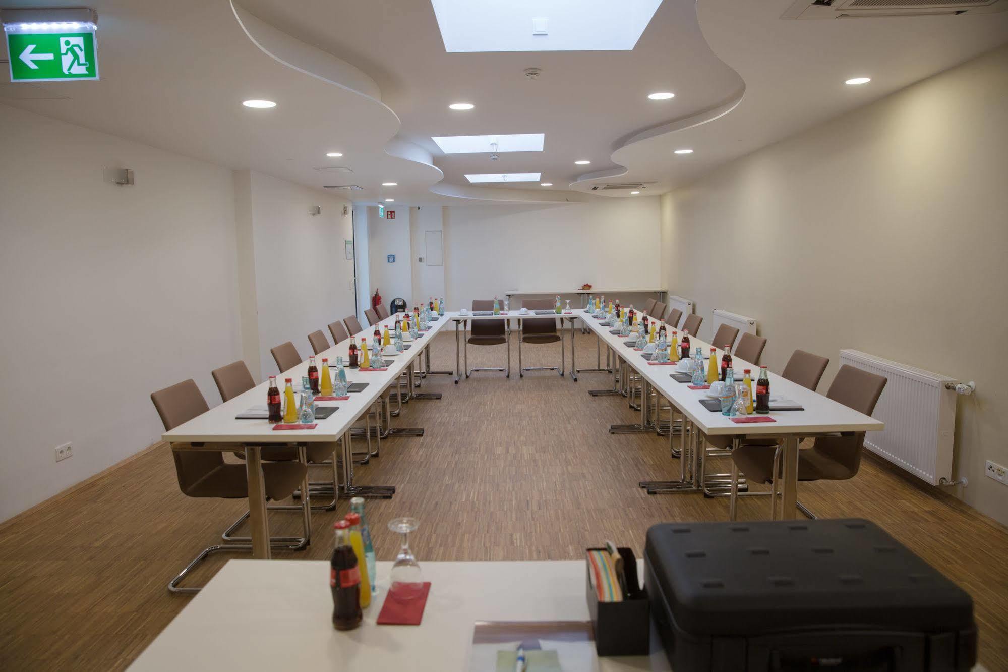 Goethe Business By Trip Hotel
