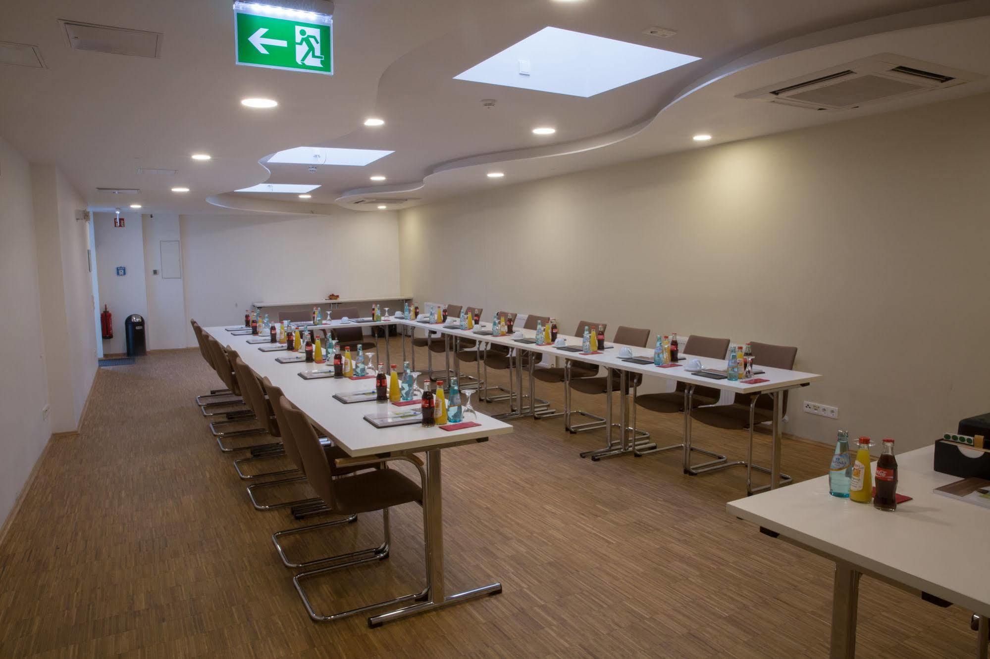 Goethe Business By Trip 3* Frankfurt am Main