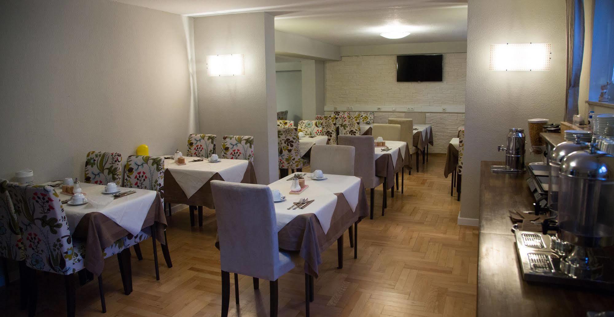 Garni Roedelheimer Hof 2*