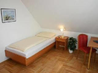 Garni Roedelheimer Hof 2* Francfort-sur-le-Main