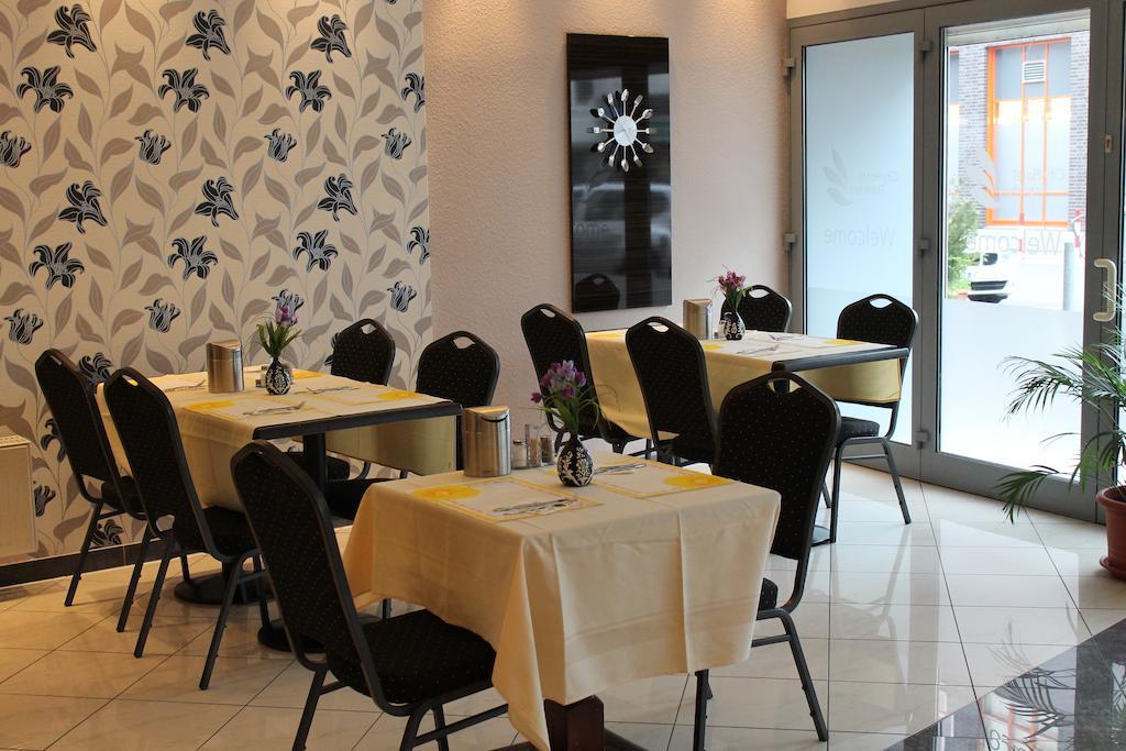 Hotel City Frankfurt 3*