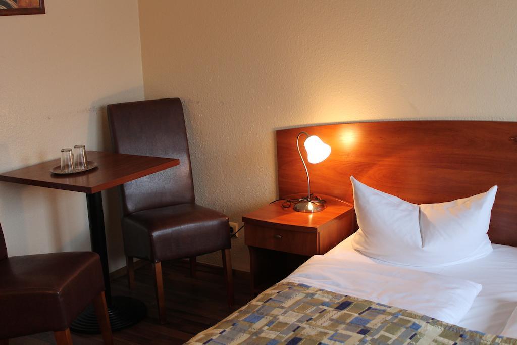 City Frankfurt Hotel 3*