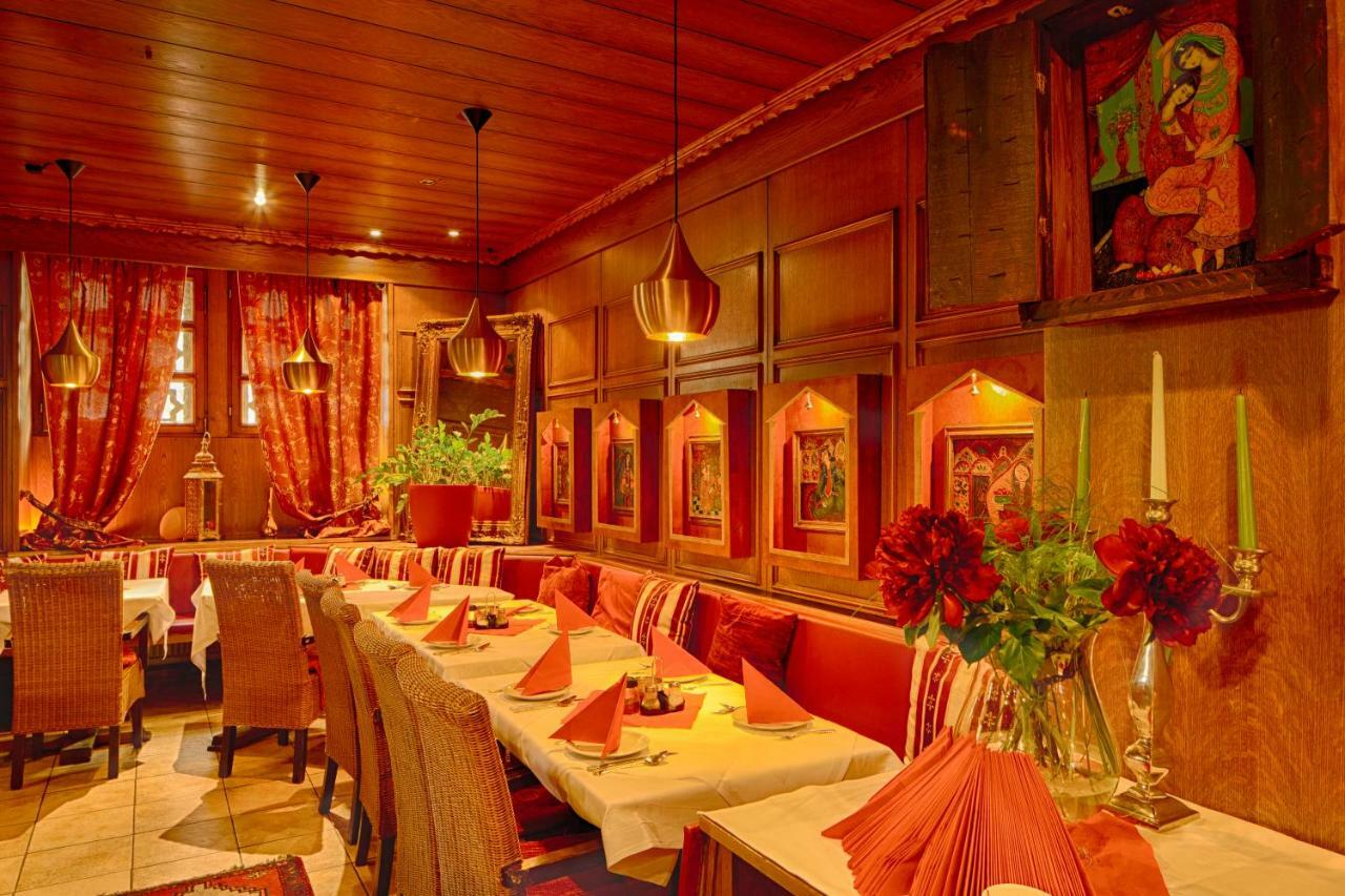 Oriental & Restaurant Hotel