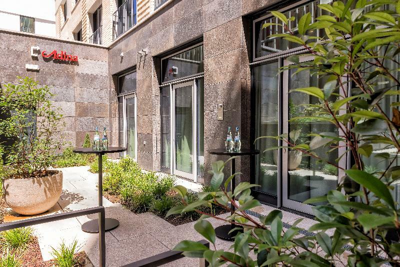 Adina Frankfurt Hotel 4*