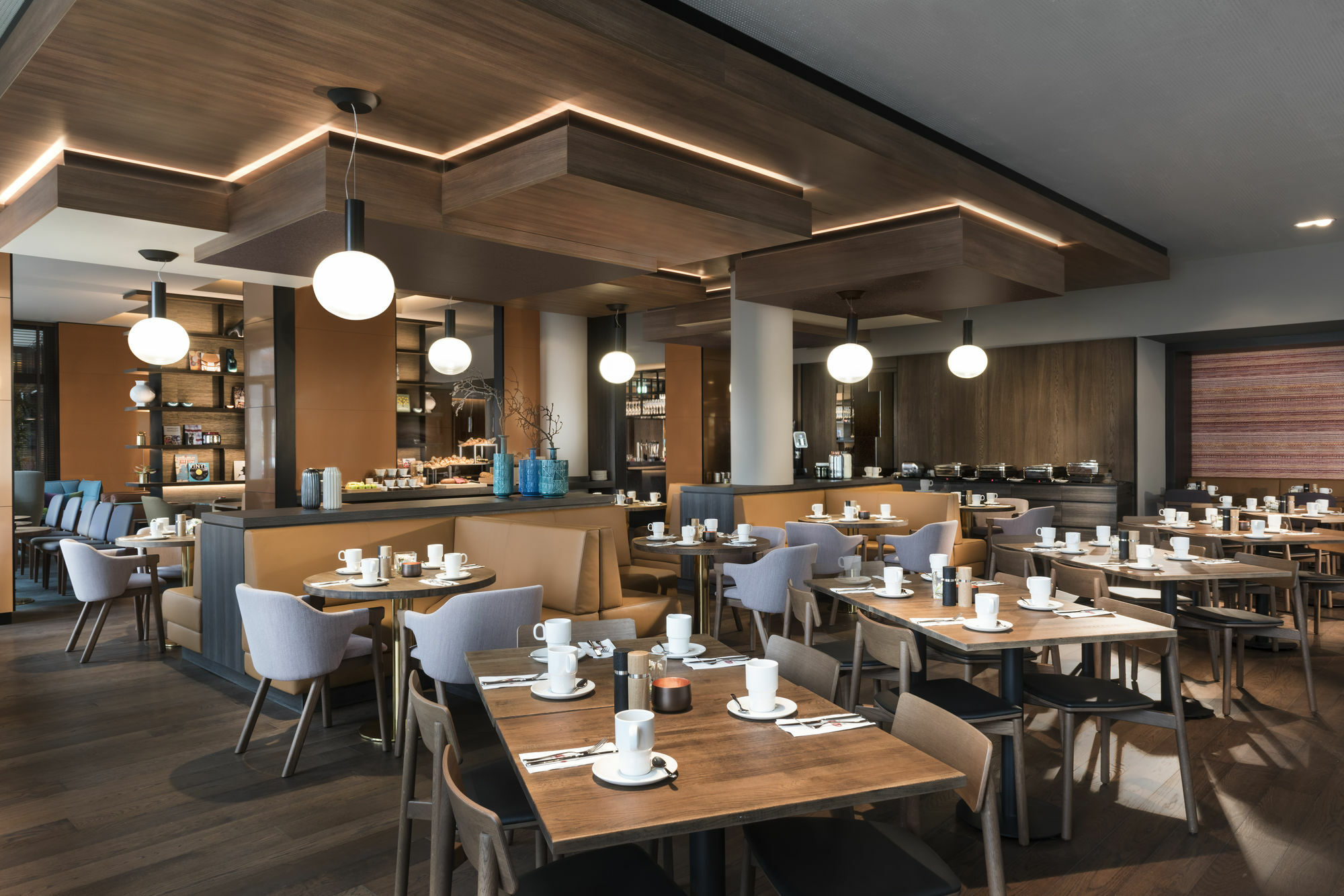 Adina Frankfurt Hotel 4*